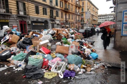Мусорный кризис в Неаполе