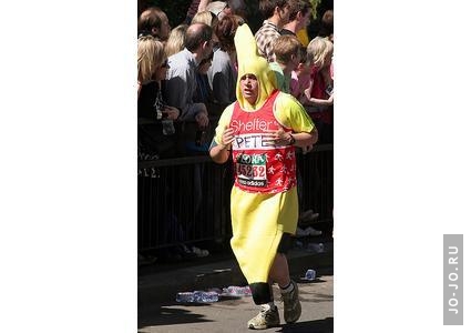 50 самых необычных костюмов на Лондонском марафоне в этом году