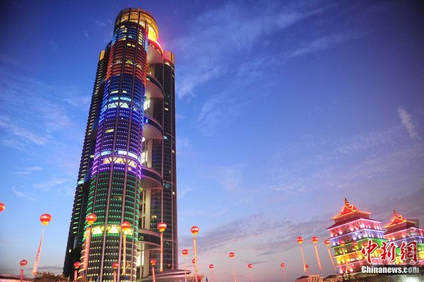 Отель высотой в 328 метра в Цзянсу
