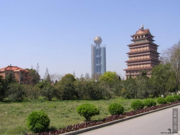 Отель высотой в 328 метра в Цзянсу