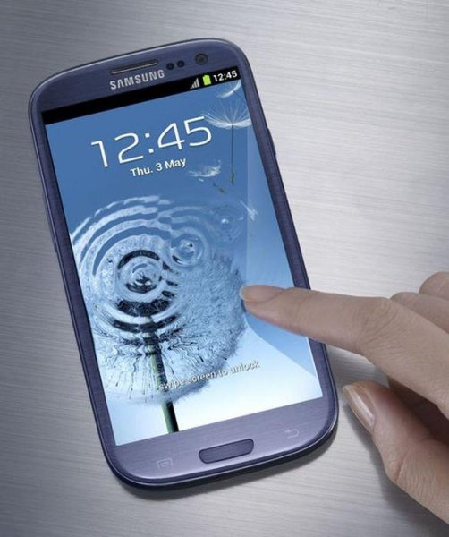 Смартфон Samsung GALAXY S III поступит в продажу в России 5 июня