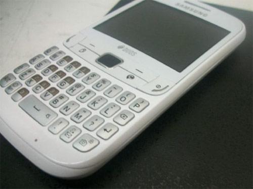 Samsung     GT-S3752 Duos  QWERTY-    SIM-