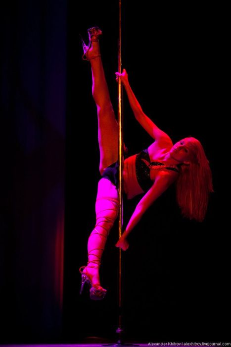     -  Pole Dance 