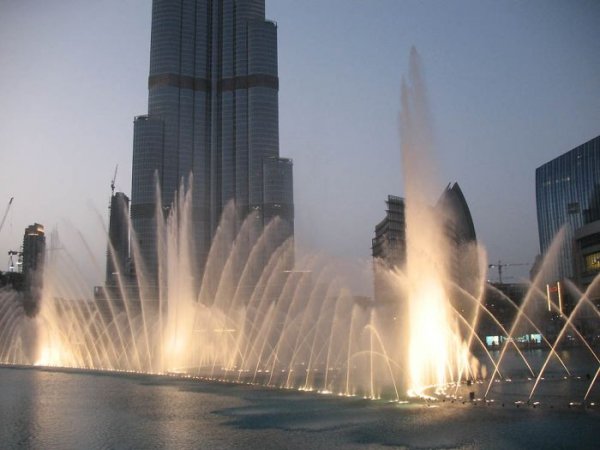 Удивительный фонтан стоимостью 218 млн долларов