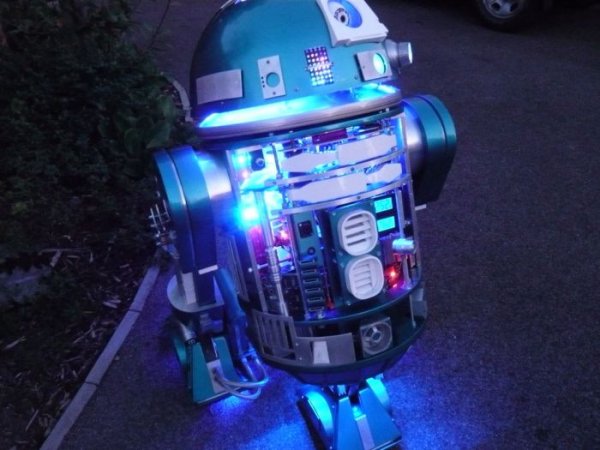      "R2-D2"