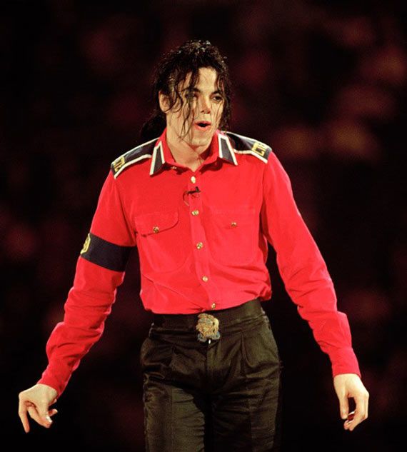 Как менялось лицо Майкла Джексона с годами 