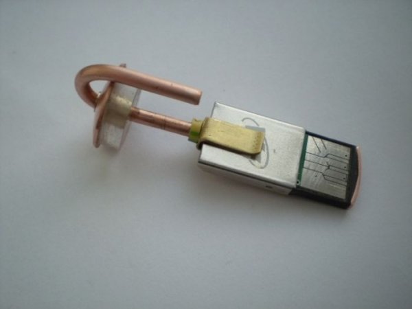 USB-  