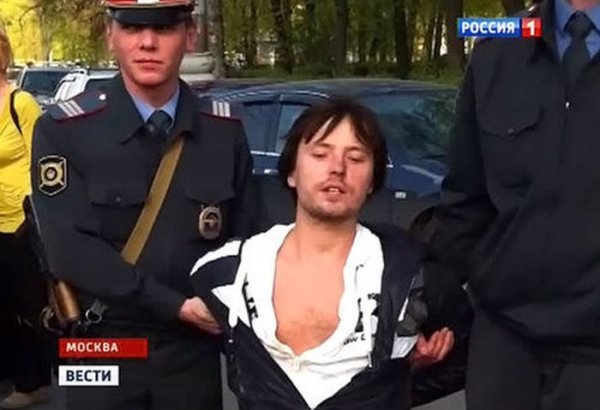 Пьяный певец Витас попал в ДТП Сбил велосипедистку в Москве и угрожал пистолетом