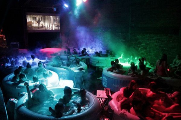 Hot Tub Cinema -      - 