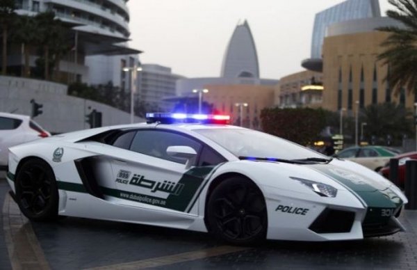 Автомобили полиции в Дубае