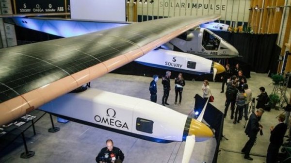 Solar Impulse 2:     