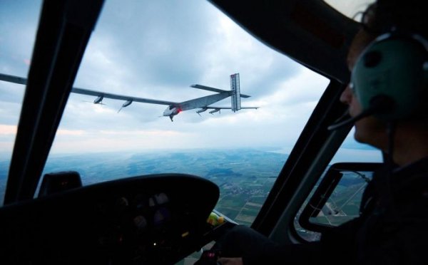 Solar Impulse 2: концептуальный самолет на солнечных батареях