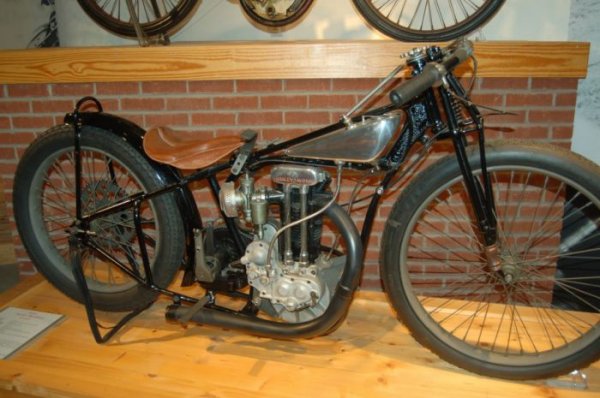 Музей мотоциклов Джорджа Барбера 