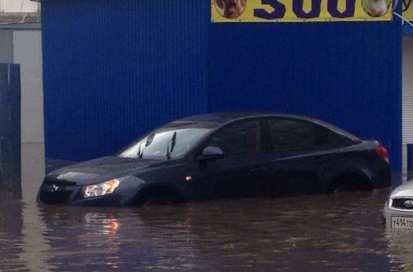 Наводнение в Ростове-на-Дону из-за сильного дождя