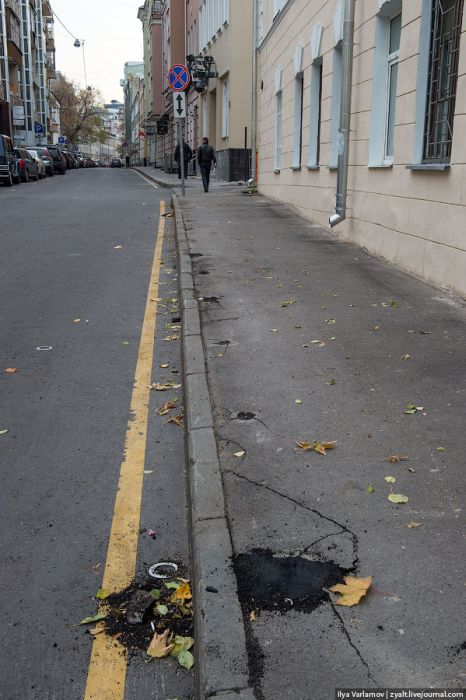 В Москве демонтируют дорожные столбики