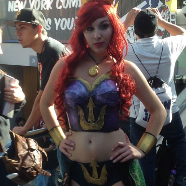 Любительницы косплея на фестивале New York City Comic Con 2014