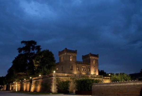 10 наиболее известных замков с привидениями