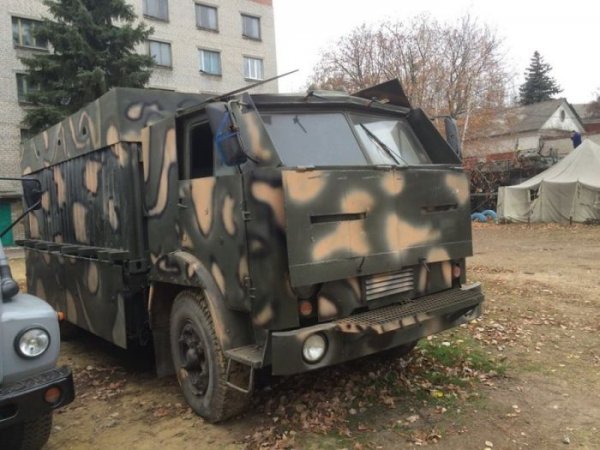 Самодельные бронетранспортеры украинских силовиков