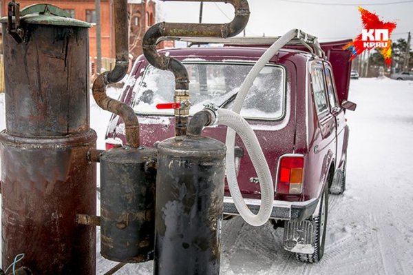 Жители Омска перевили «Ниву» на твердое топливо