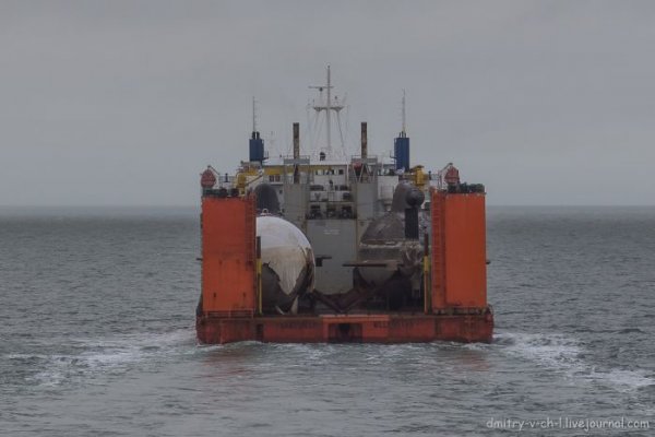 Транспортировка подводных лодок по Северному морскому пути