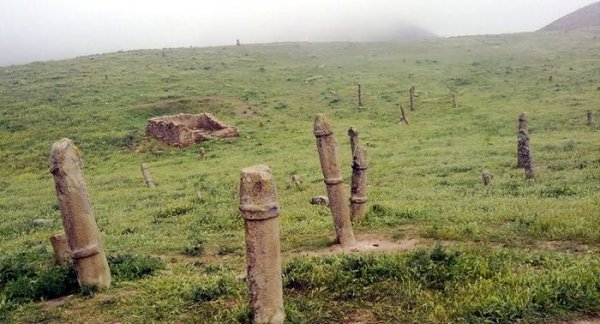 Необычное кладбище Халид Наби в Иране