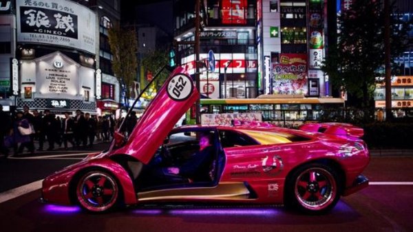 В Токио прошел съезд владельцев уникальных суперкаров Lamborghini