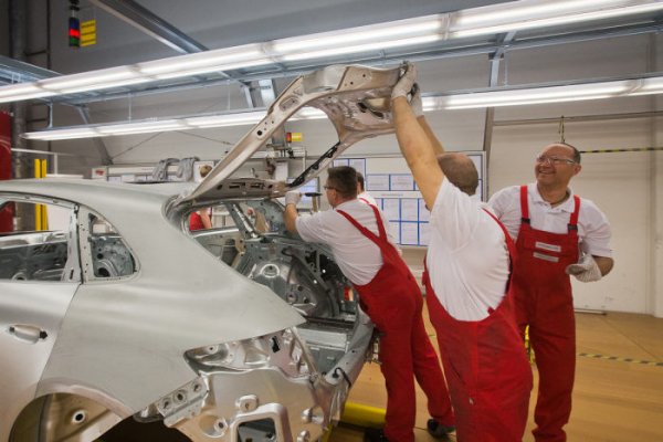 Фоторепортаж с лейпцигского завода Porsche
