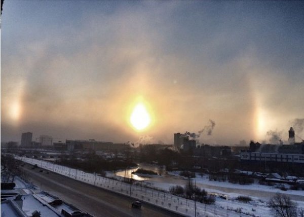 В небе над Челябинском появилось сразу «три светила»