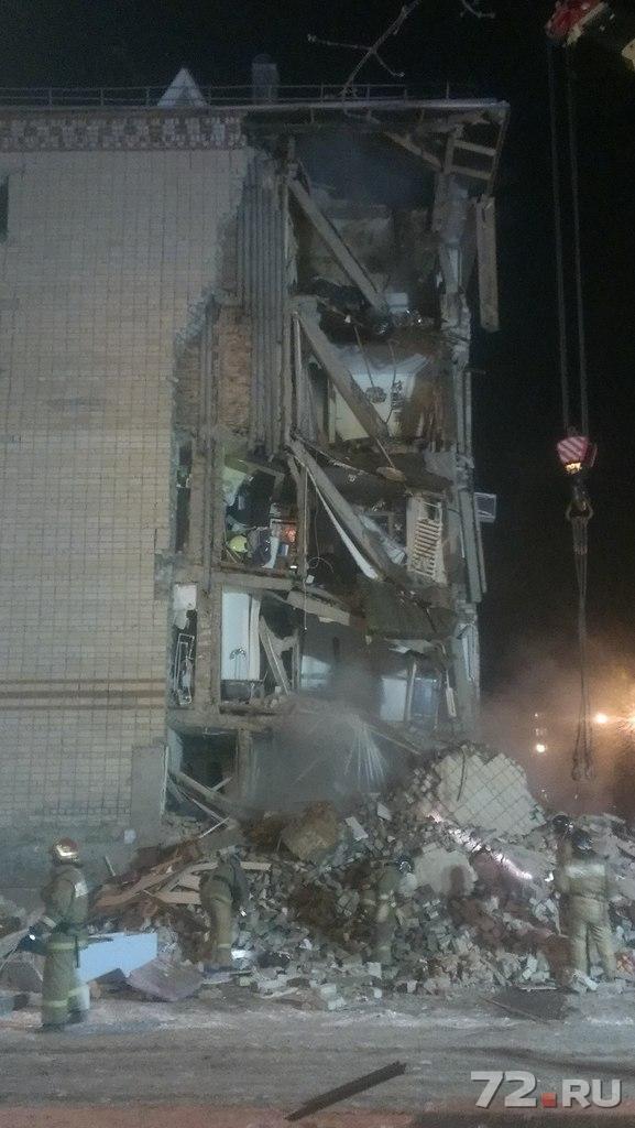В Тюмени произошло обрушение подъезда 5-этажного дома