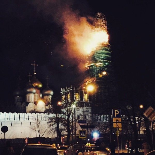 В Москве в Новодевичьем монастыре произошел пожар