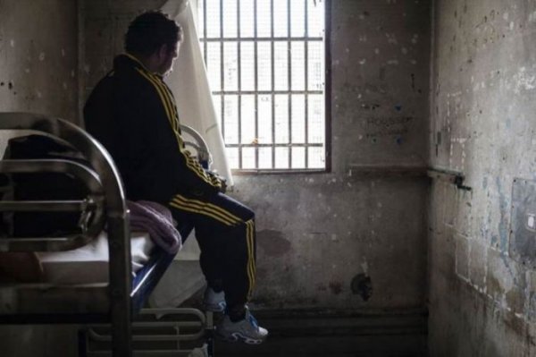 Жизнь французских заключенных в фотопроекте Грегуара Корганова