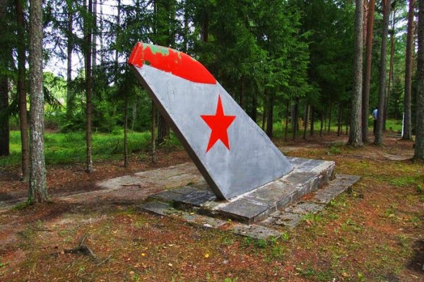 Уникальное кладбище советских военных летчиков в Эстонии