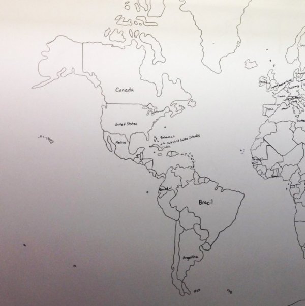 11-летний мальчик-аутист нарисовал по памяти подробную карту мира