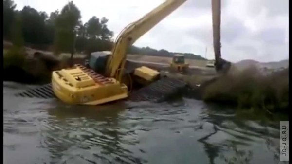 Komatsu  CAT   !