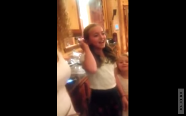 11-летняя девочка поет песню Адель