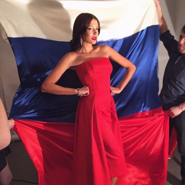 Общественники Екатеринбурга обратились в прокуратуру по поводу фотосессии «Мисс России-2015» Софии Никитчук