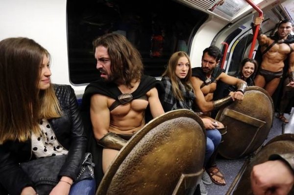 Древние воины в лондонском метро
