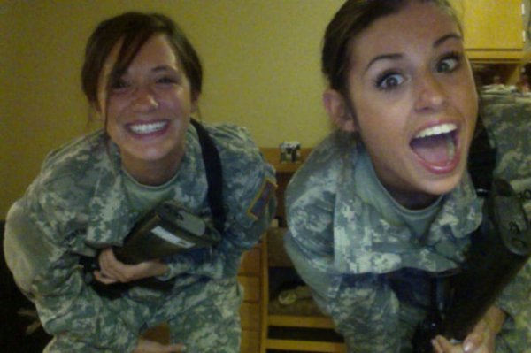Девушки в Армии