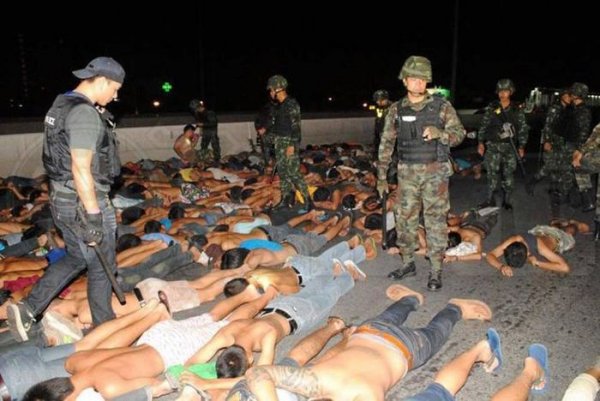 Полиция Таиланда задержала 425 нелегальных гонщиков
