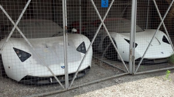 Первый российский суперкар Marussia оставили на растерзание вандалам