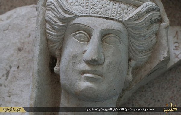 ИГИЛ уничтожил древние памятники в оккупированной Пальмире