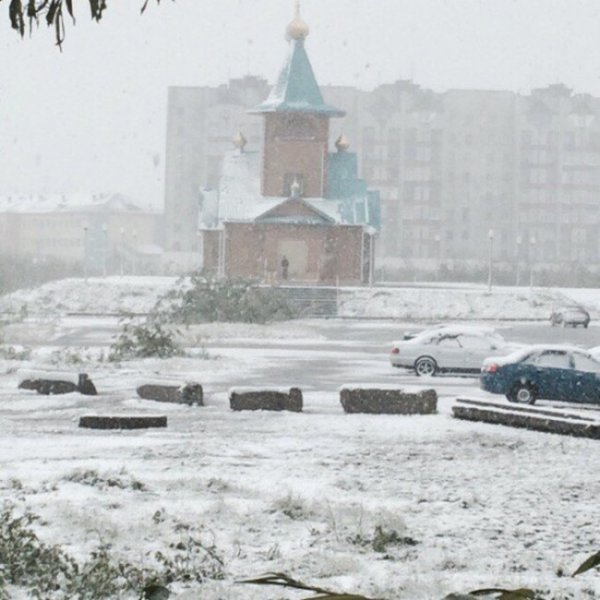 После резкого похолодания в Воркуте выпал снег
