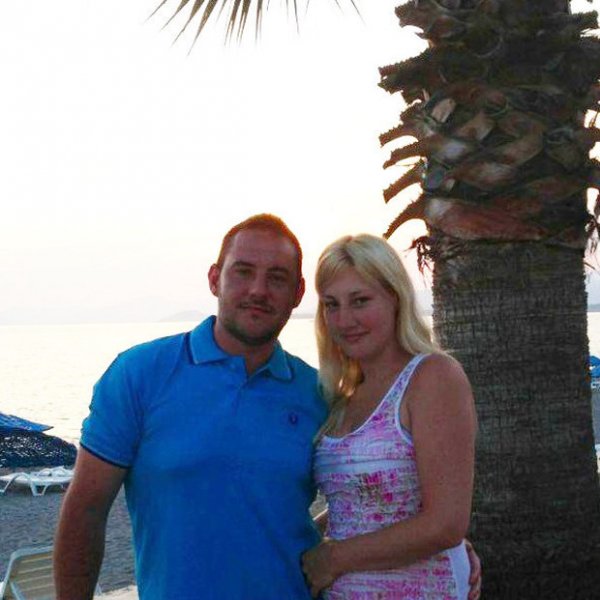 В Тунисе британский турист прикрыл собой невесту, получил три пули и выжил