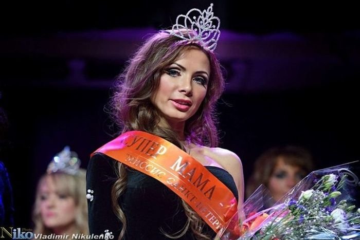 Победительницей конкурса «Миссис Россия-2015» стала мать шестерых детей Екатерина Кирмель