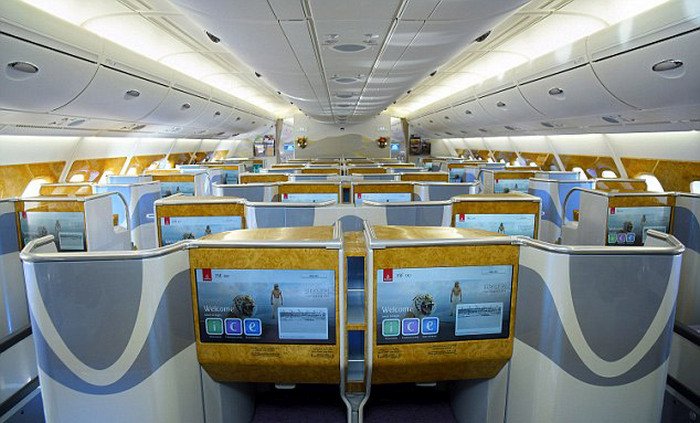  Emirates Airline   Airbus A380  615  