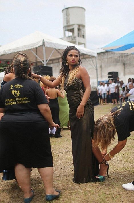 В бразильской женской тюрьме строгого режима «Талавера Брюс» прошел конкурс красоты Miss Criminal 2015