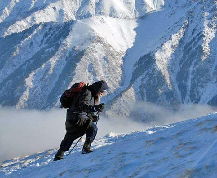 На афише голливудского фильма «Эверест» оказалось фото пика Чапаева, сделанное священнослужителем из Алматы
