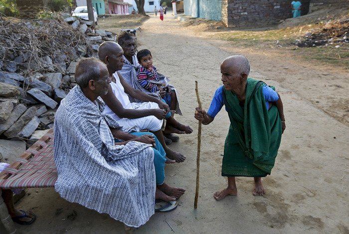 Члены индийской секты «Рамнами самадж» - люди, которые покрывают себя татуировками с именем бога Рамы