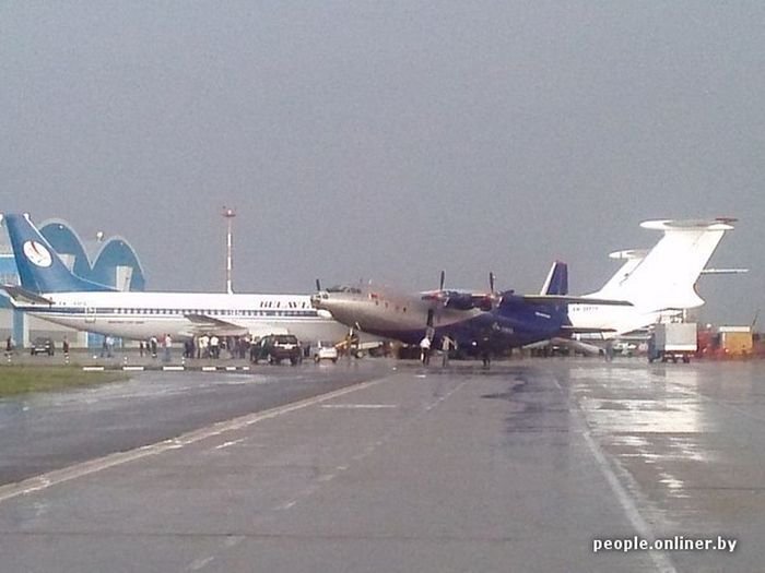  В аэропорту Минска столкнулись два самолета