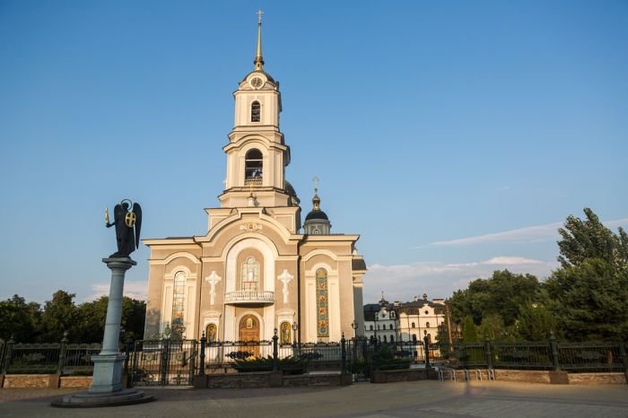 Как живет Донецк (100 фото + текст) Как живет Донецк (100 фото + текст)